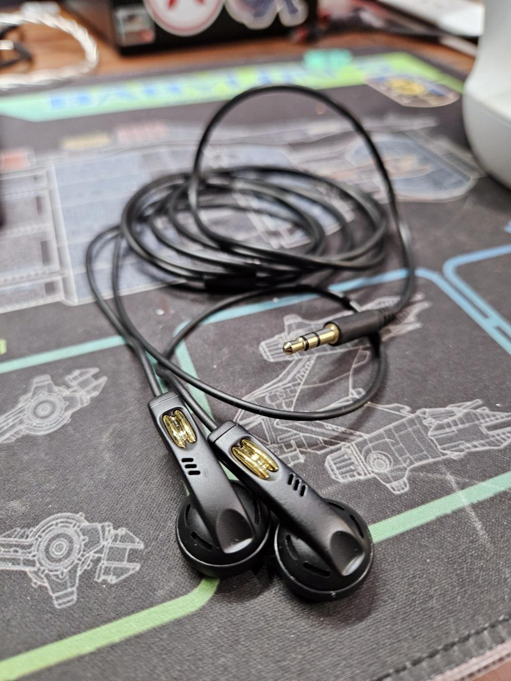 Fiio JF11 earbuds
